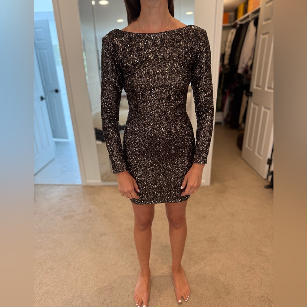 Dress the Population Sequin Black & Gold Long Sleeve Mini Dress
